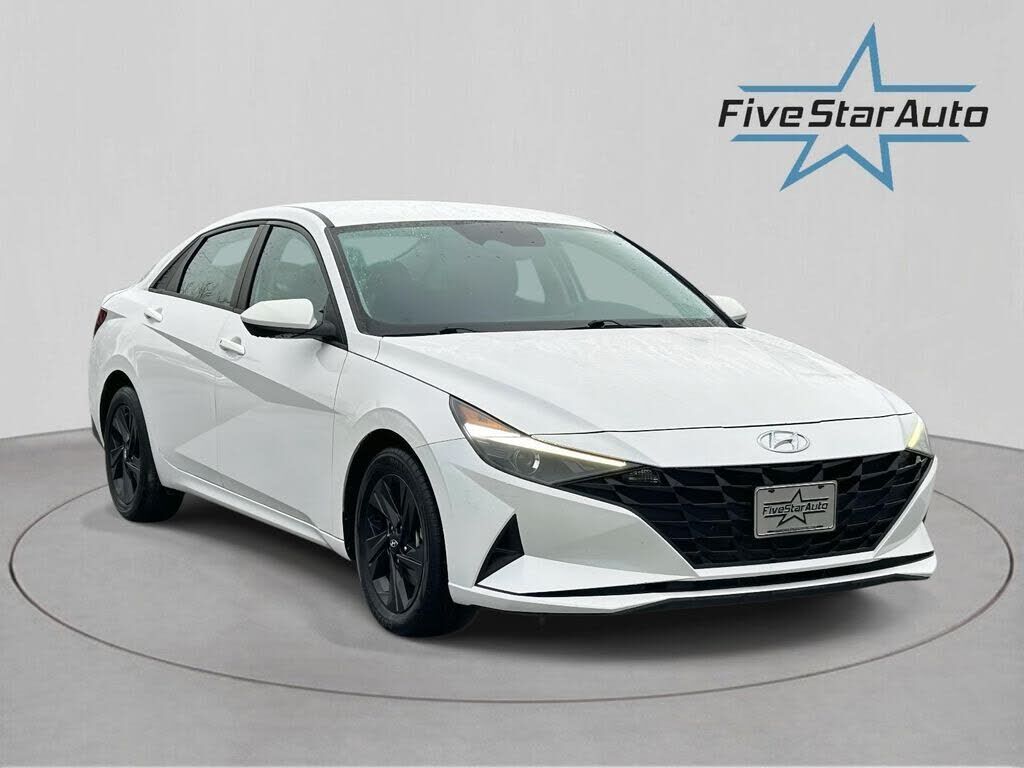 2022 HYUNDAI Elantra
