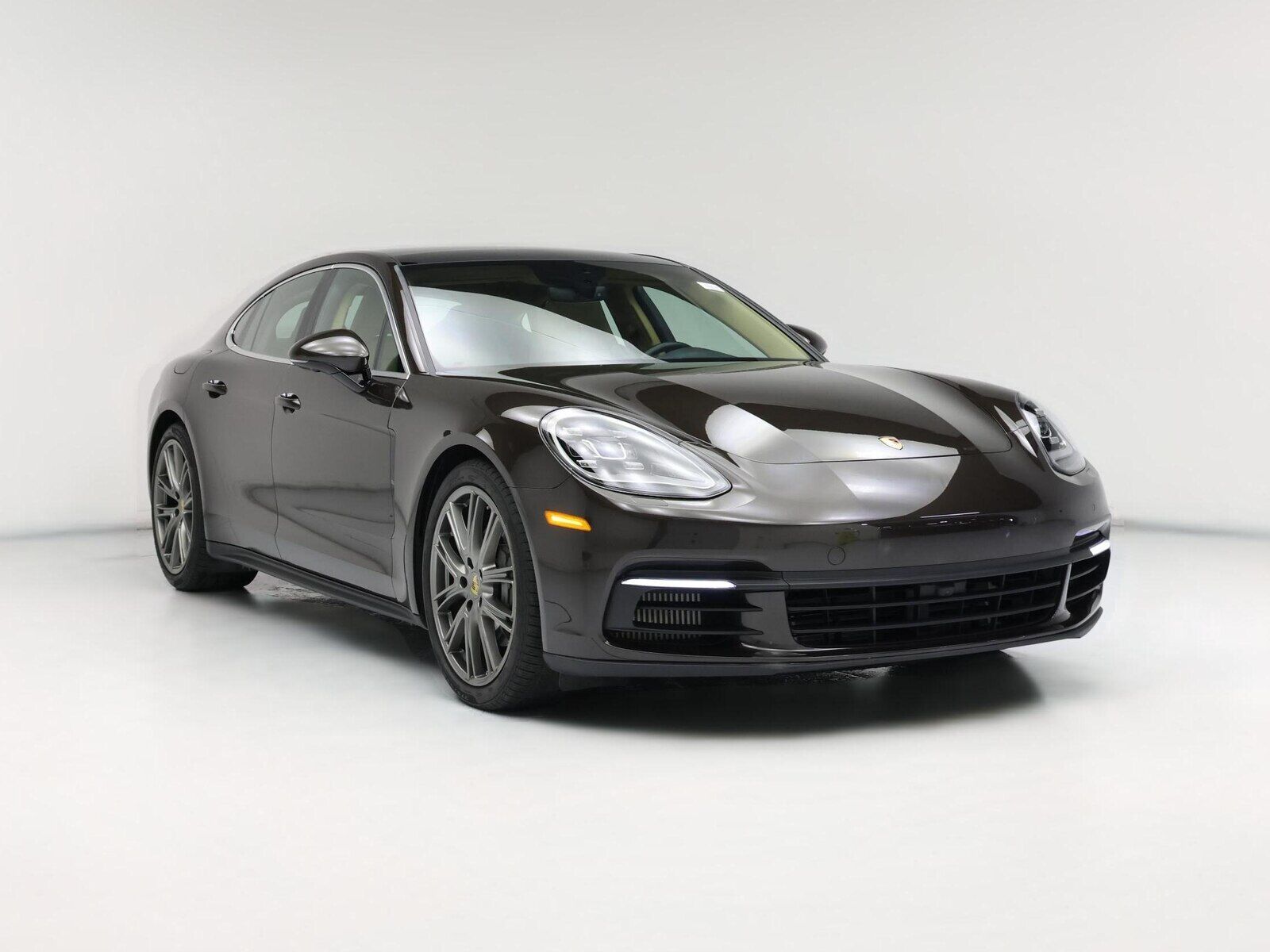 2018 PORSCHE Panamera