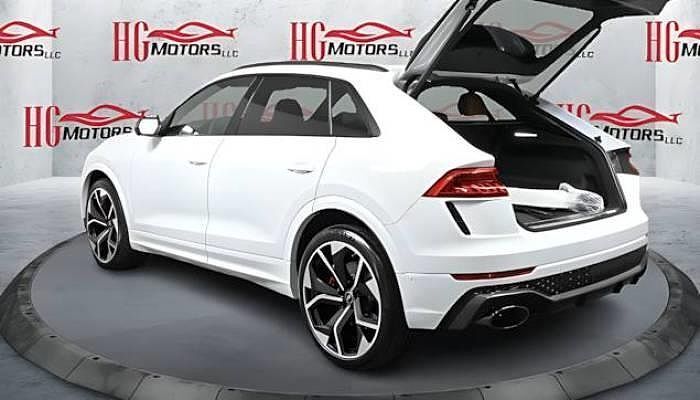 2024 Audi RS Q8