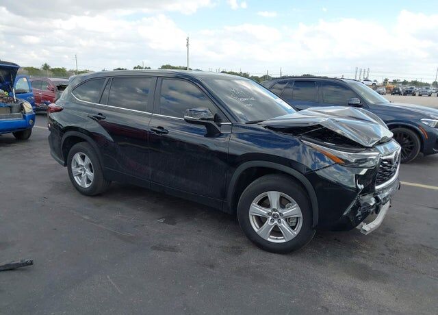 2024 TOYOTA Highlander