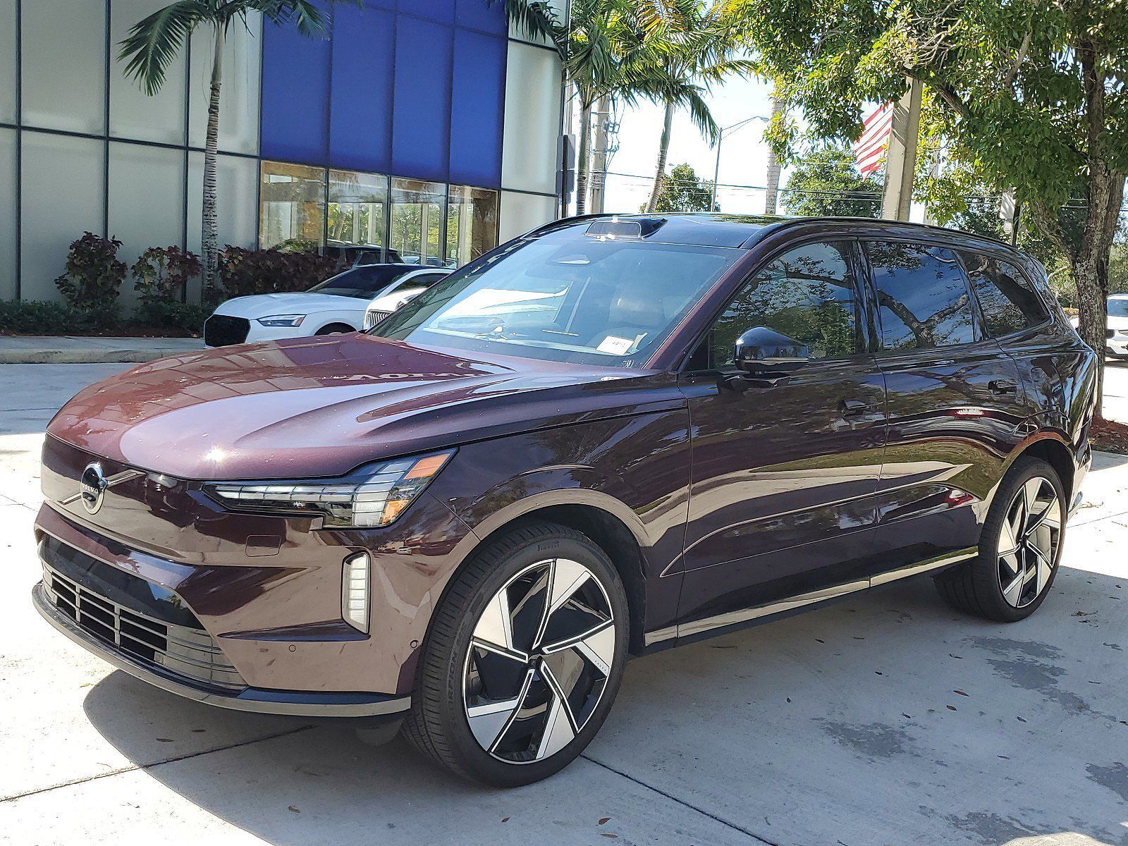 2025 VOLVO EX90