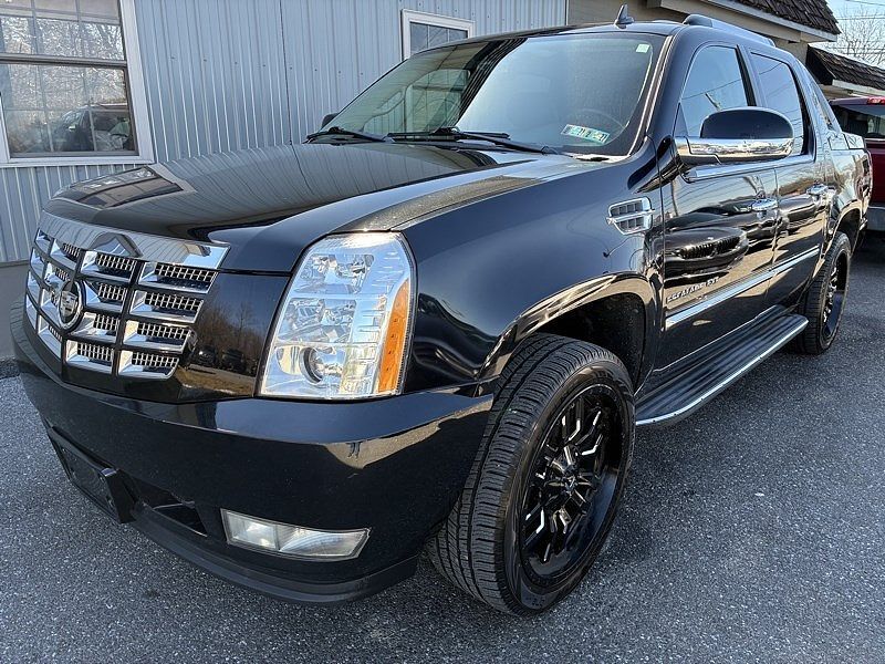 2011 CADILLAC Escalade