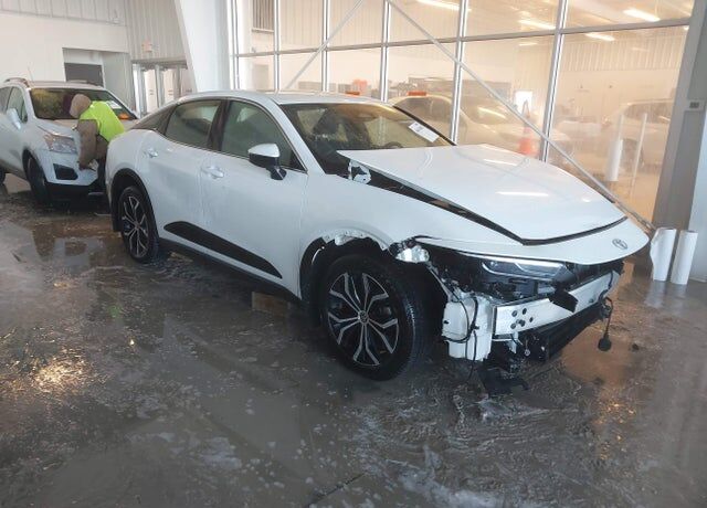2023 TOYOTA CROWN
