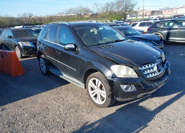 2010 MERCEDES-BENZ M-Class