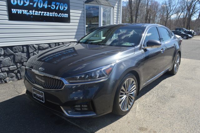 2018 KIA Cadenza