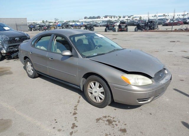 2005 FORD Taurus