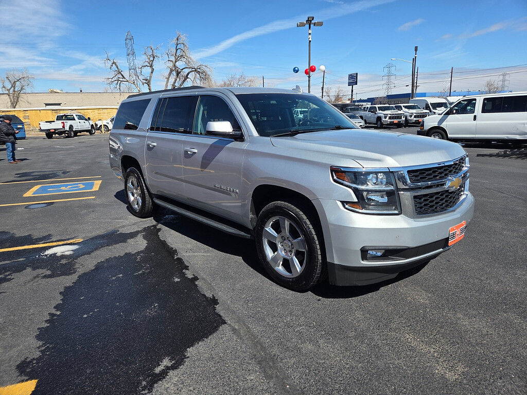 2017 CHEVROLET Suburban