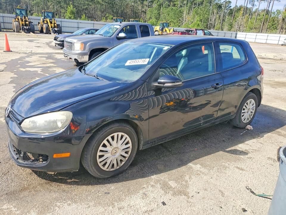 2013 VOLKSWAGEN Golf