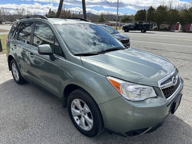 2016 SUBARU Forester