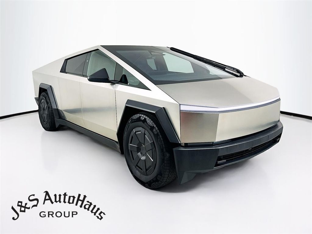 2024 TESLA Cybertruck