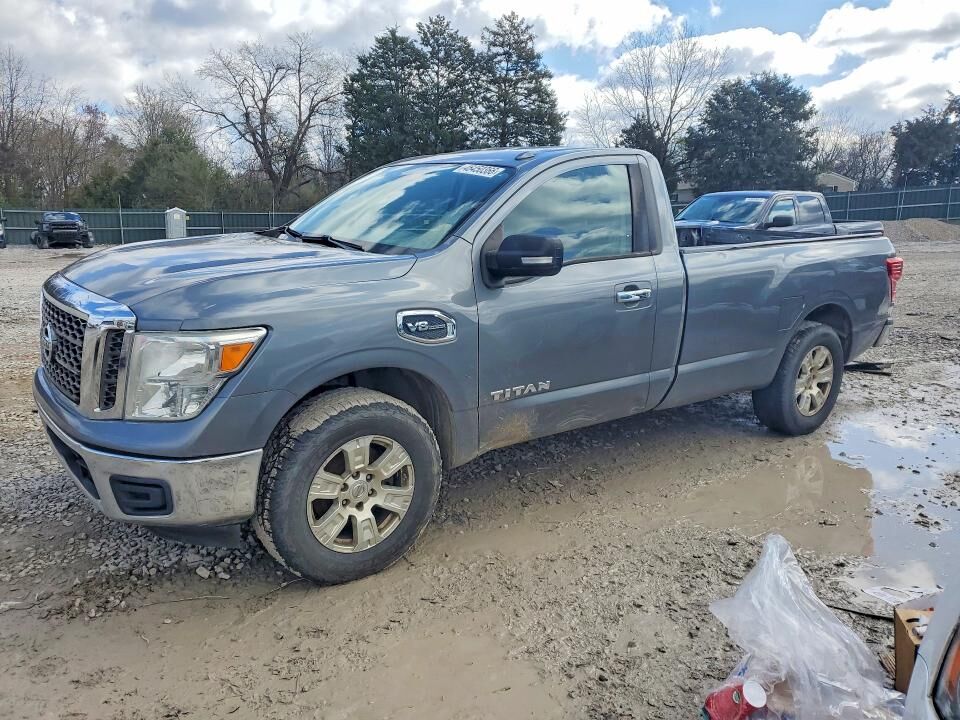 2017 NISSAN Titan