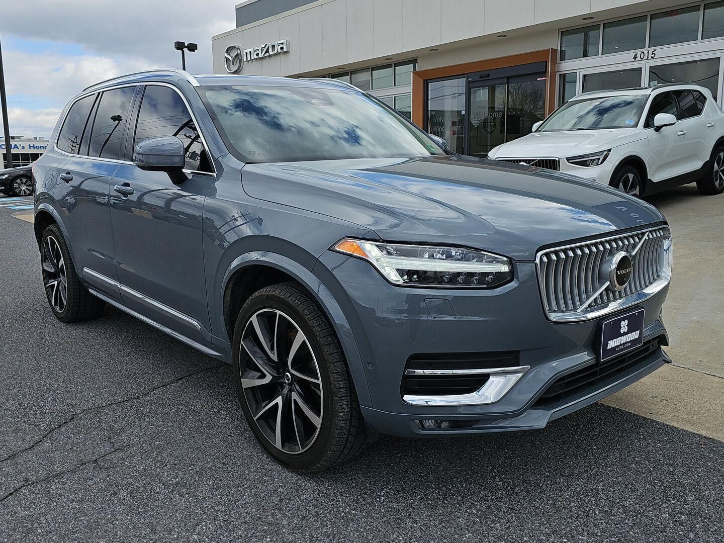 2023 VOLVO XC90