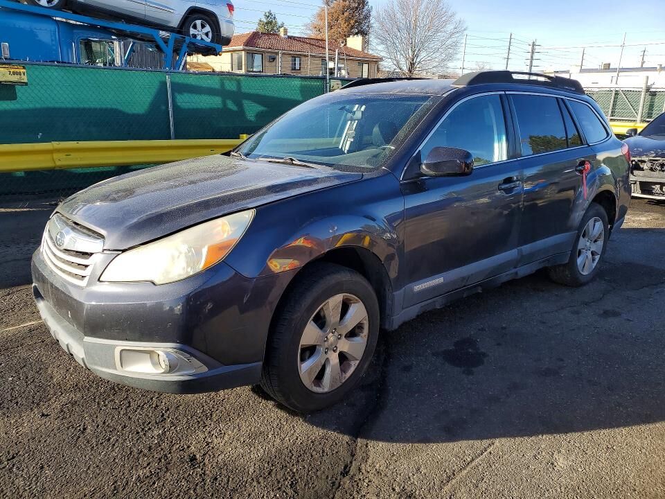 2011 SUBARU Outback