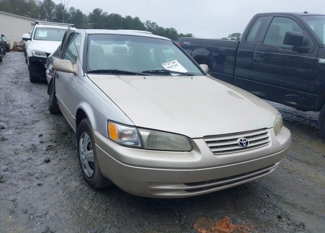 1998 TOYOTA Camry