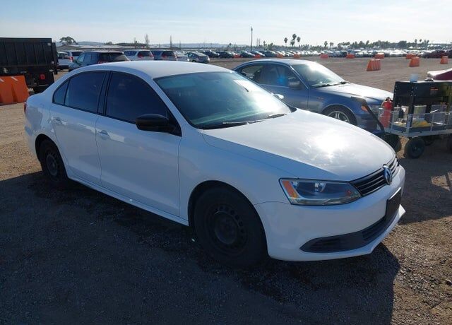 2013 VOLKSWAGEN Jetta