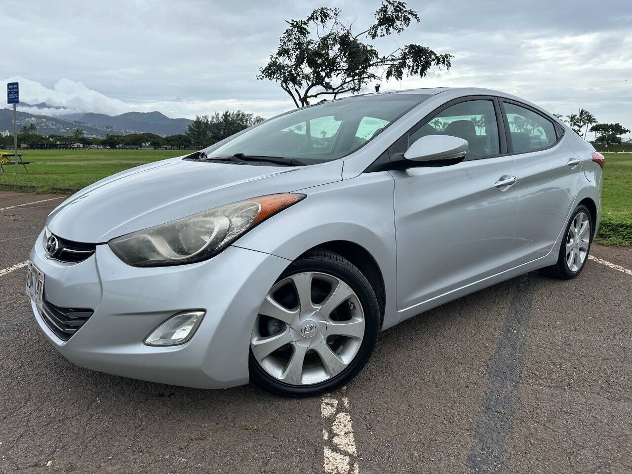 2013 HYUNDAI Elantra