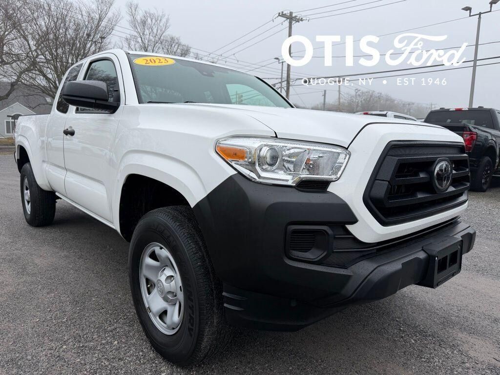 2023 TOYOTA Tacoma