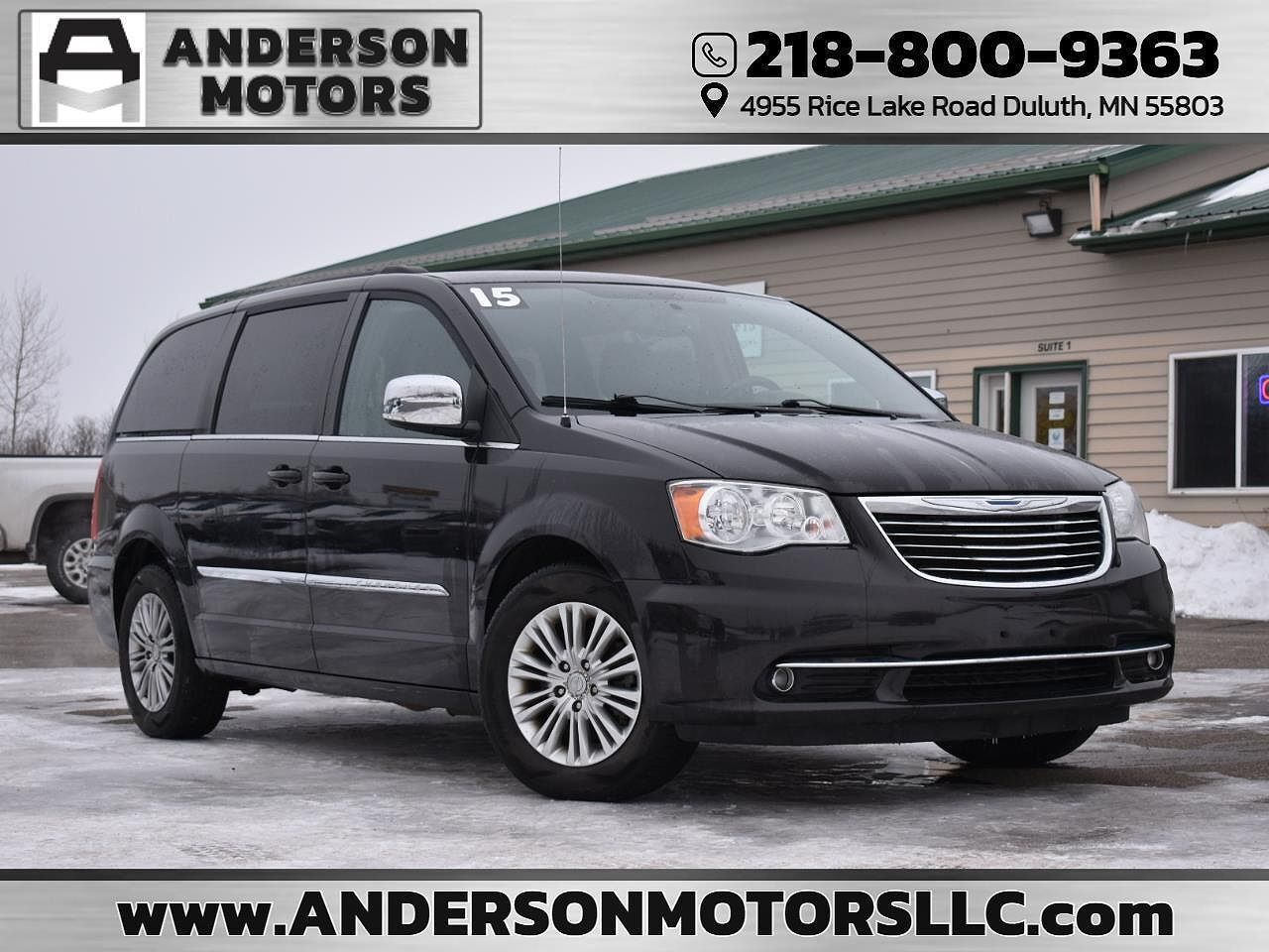 2015 CHRYSLER Town and Country