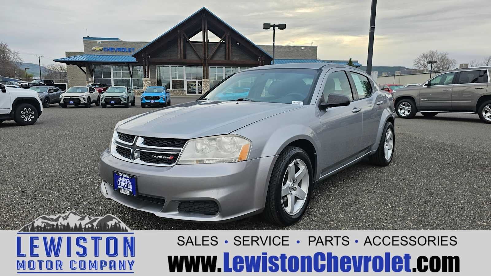 2013 DODGE Avenger