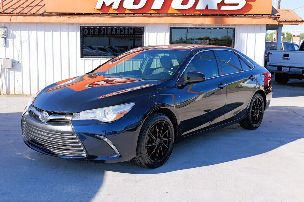 2016 TOYOTA Camry