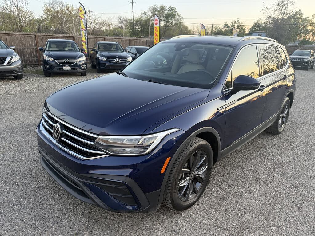 2022 VOLKSWAGEN Tiguan