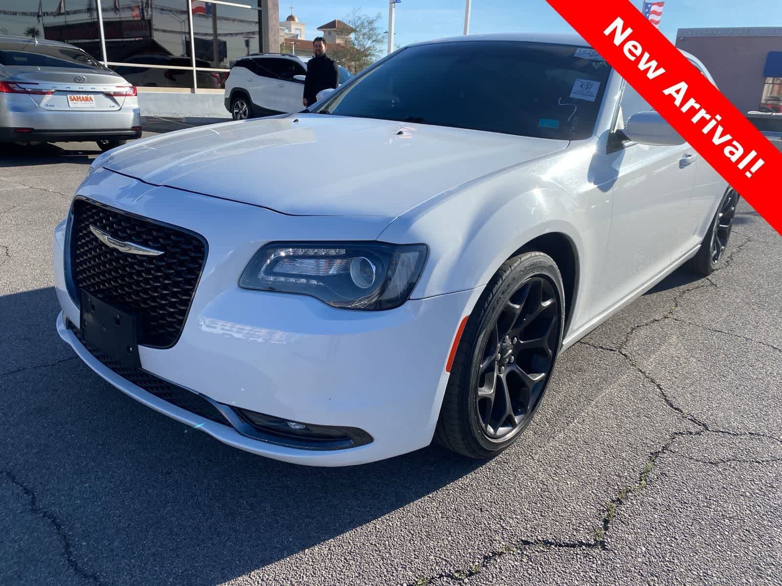 2019 CHRYSLER 300
