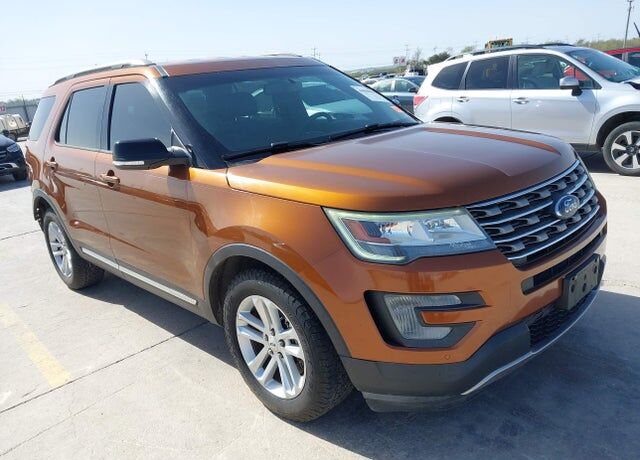 2017 FORD Explorer