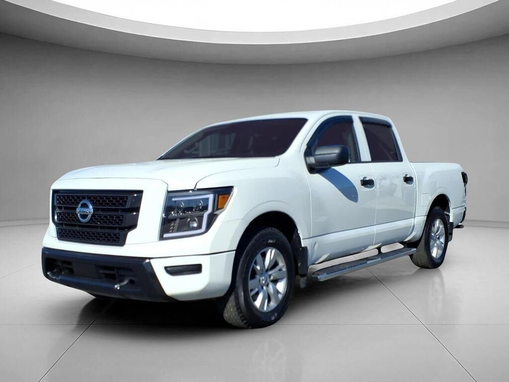 2022 NISSAN Titan