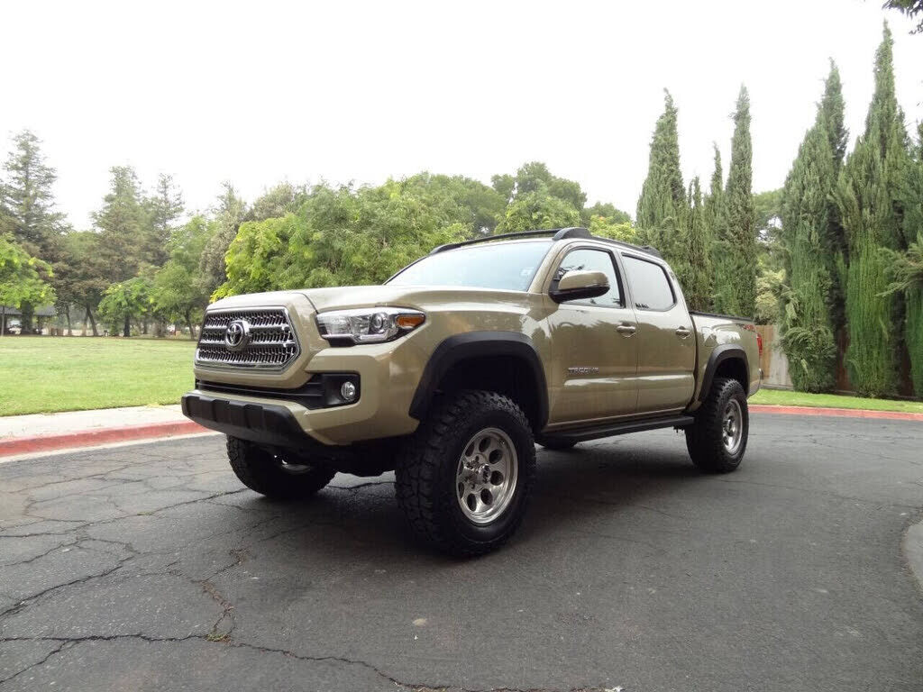 2016 TOYOTA Tacoma