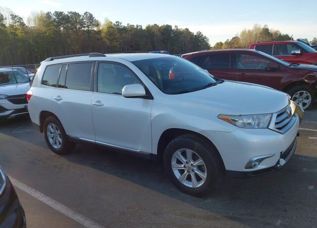 2011 TOYOTA Highlander