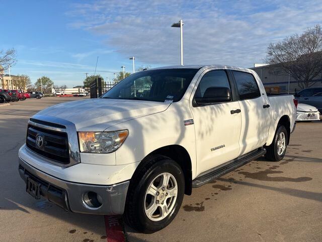 2010 TOYOTA Tundra