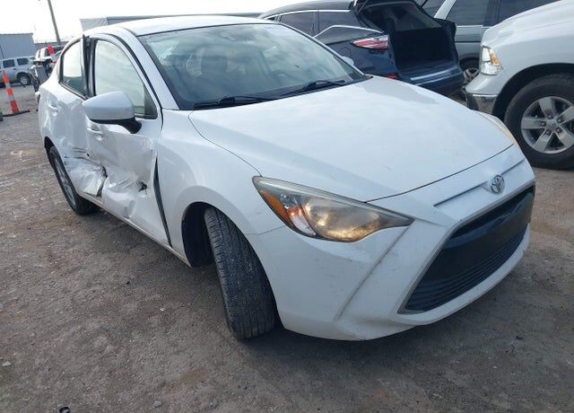 2018 TOYOTA Yaris