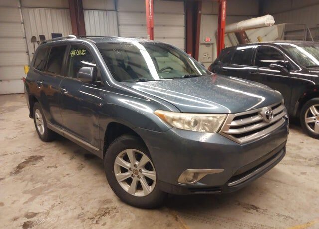 2013 TOYOTA Highlander