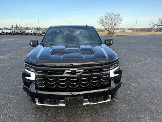 2025 CHEVROLET Silverado