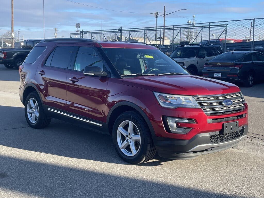2016 FORD Explorer