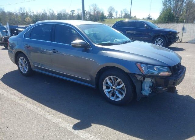 2016 VOLKSWAGEN Passat