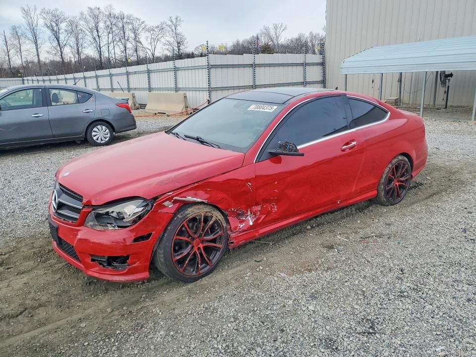 2015 MERCEDES-BENZ C-Class