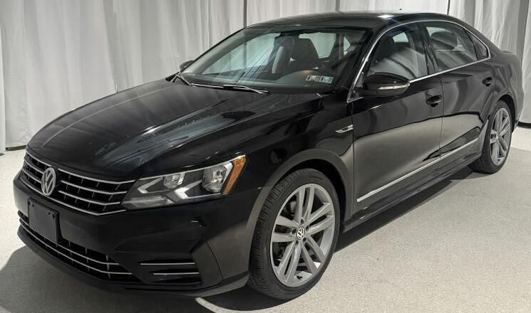 2017 VOLKSWAGEN Passat