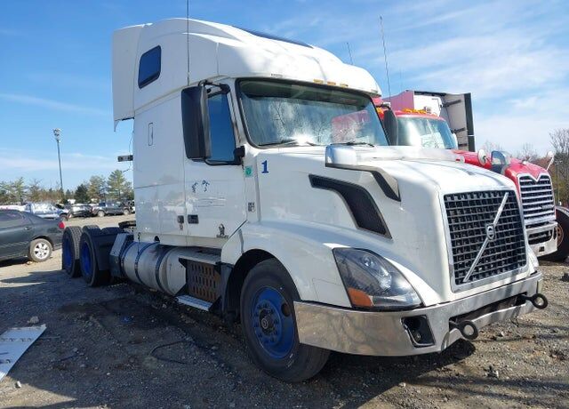 2013 VOLVO TRUCK VNL