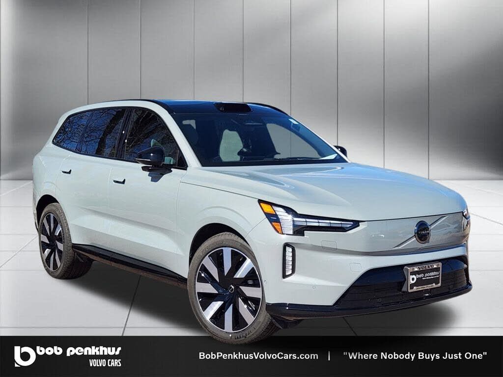 2025 VOLVO EX90