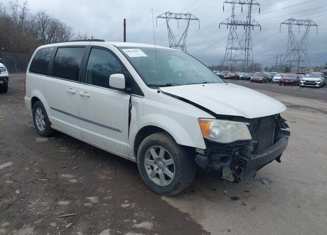 2011 CHRYSLER Town and Country