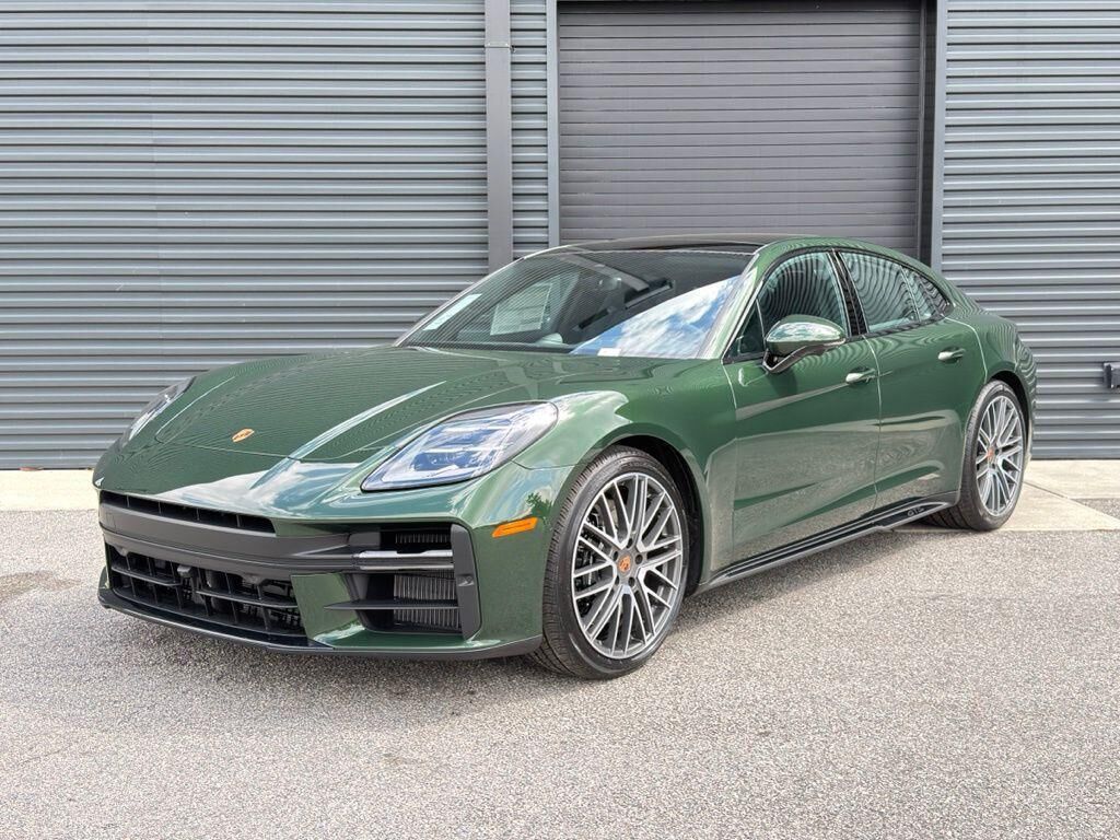 2026 PORSCHE Panamera