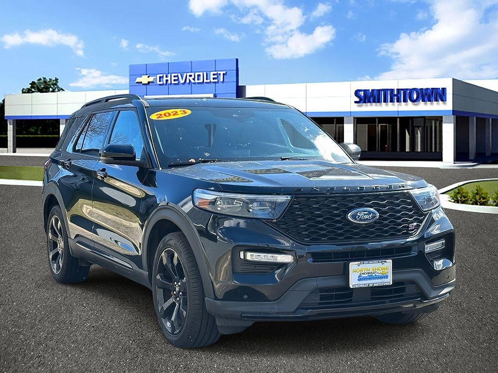 2023 FORD Explorer