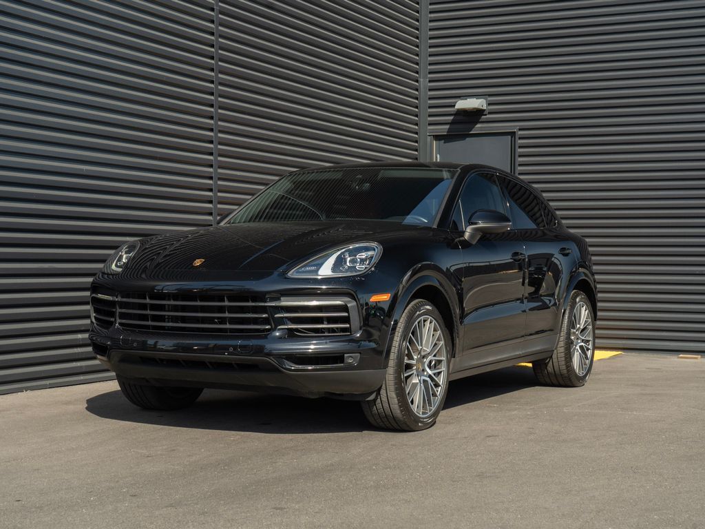 2022 PORSCHE Cayenne