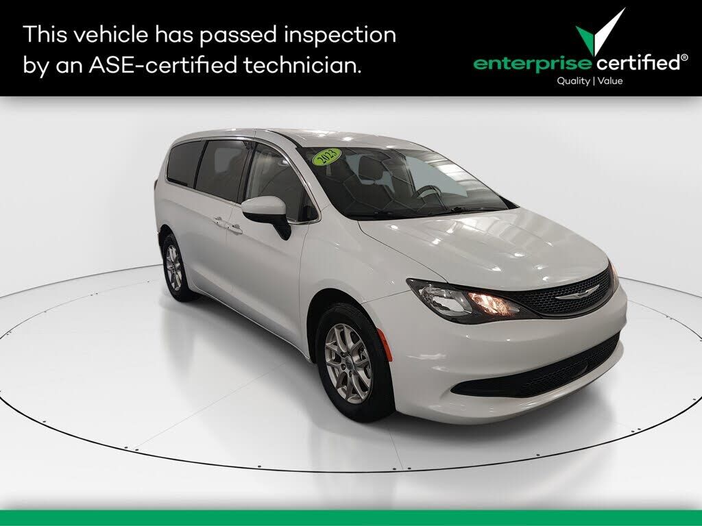2023 CHRYSLER Voyager