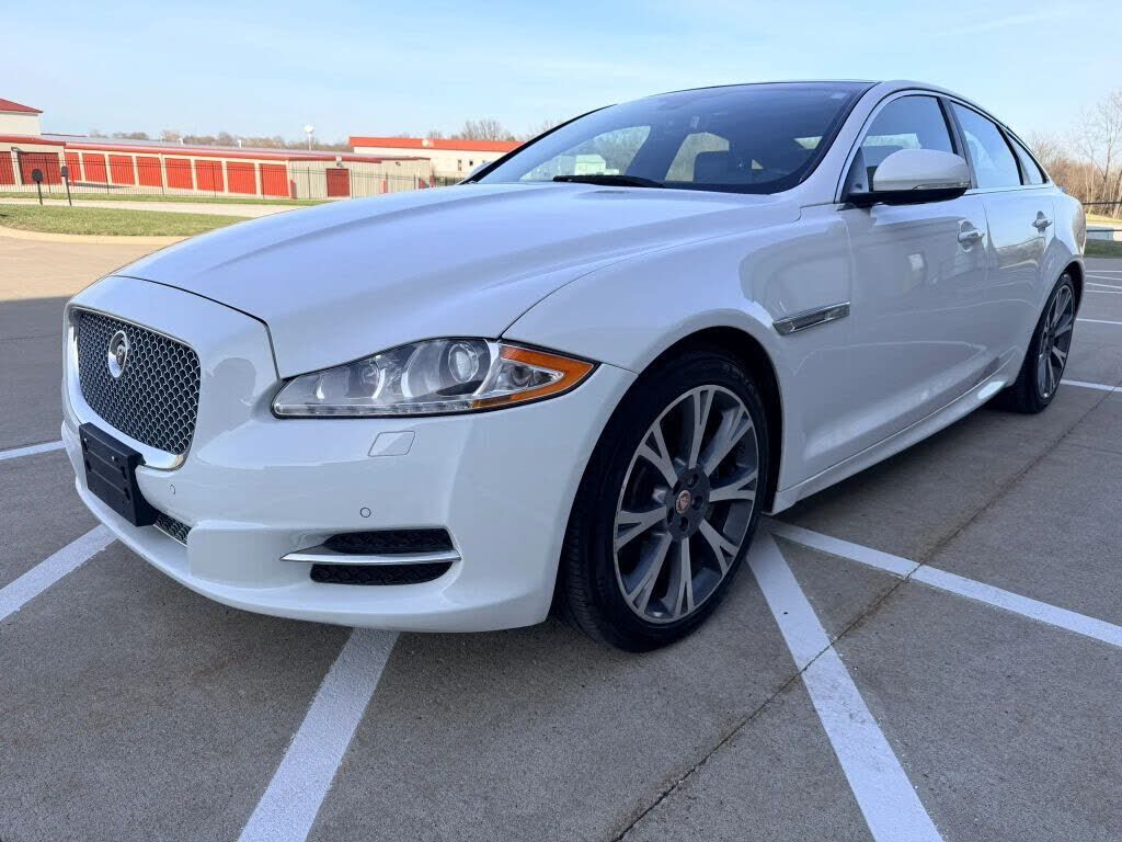 2015 JAGUAR XJ