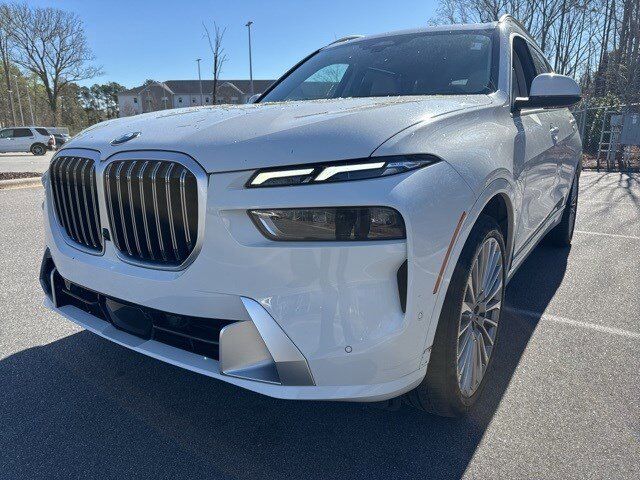 2023 BMW X7