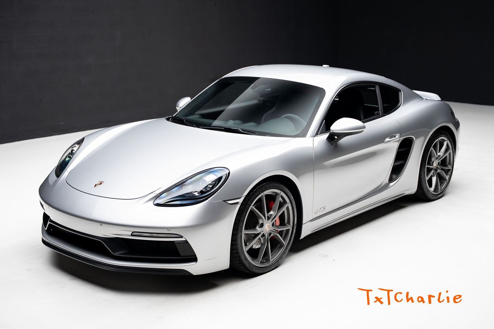 2019 PORSCHE 718