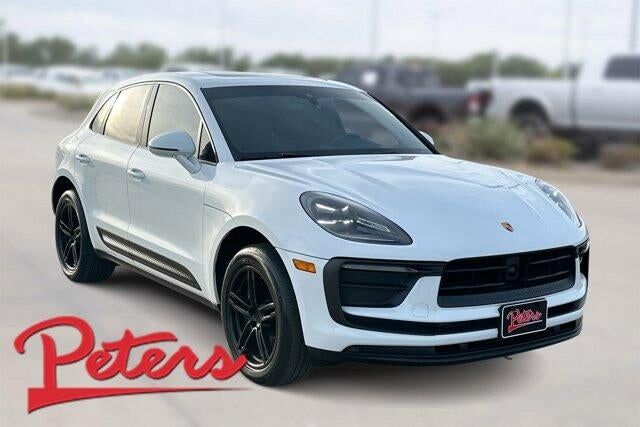 2024 PORSCHE Macan