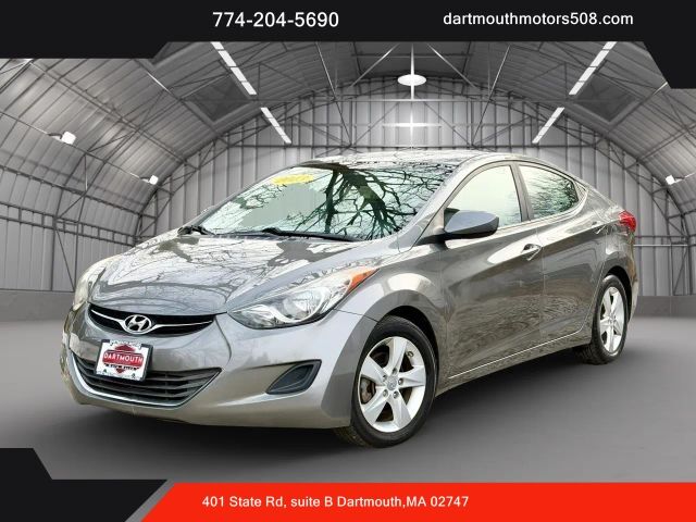 2013 HYUNDAI Elantra